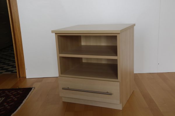 nachtkaestchen-birke43392B00-6002-B87C-58EC-25227C304B90.jpg